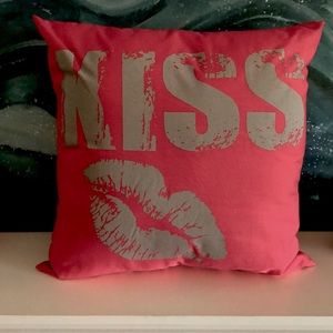 Dorm Kiss 16 x16 inch square distressed letter decorative accent pillow cushion